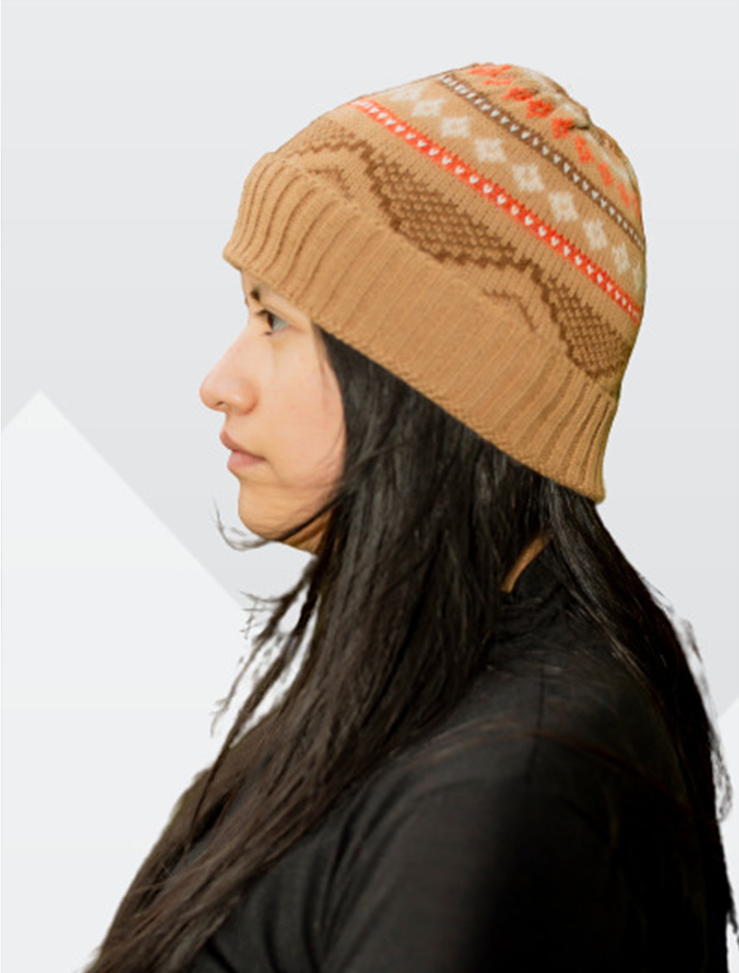 “Gorro de alpaca peruana tejido a mano en Cusco”